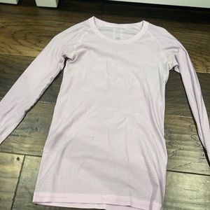Long sleeve lavender Lululemon top